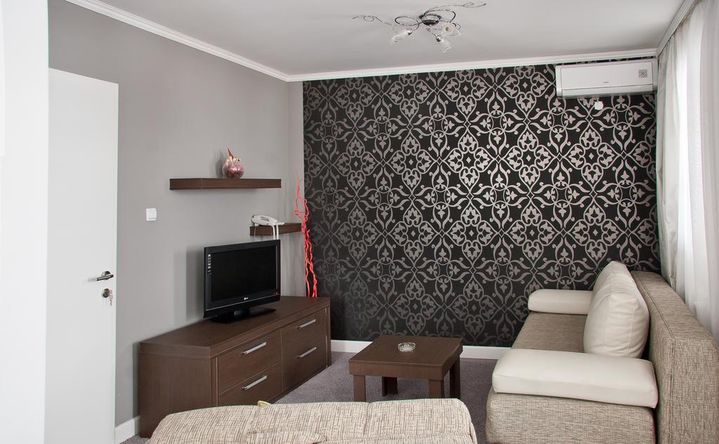 Hotel Kralj Vrnjačka Banja Rum bild