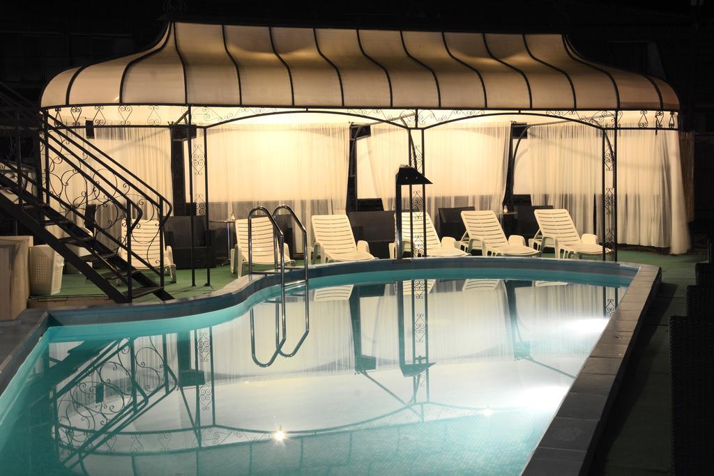 Hotel Kralj Vrnjačka Banja Exteriör bild